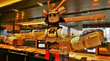 Hajime Robot Restaurant in Bangkok - Samurai Robot